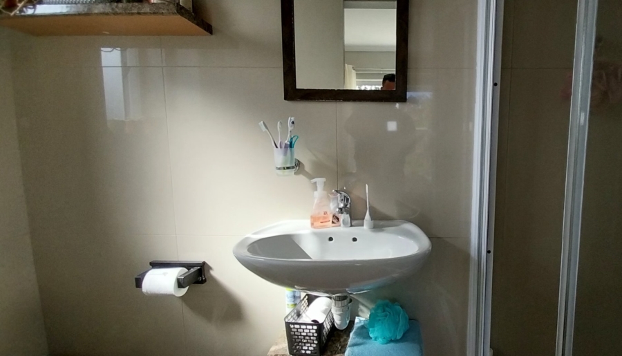 1 Bedroom Property for Sale in Kenilworth Western Cape